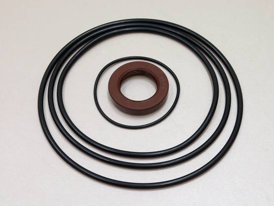 PC200-5旋轉馬達油封 Swing Motor seal kit