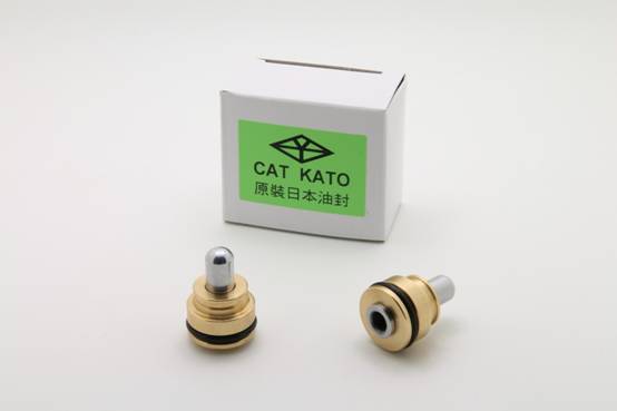CAT KATO(HD) 挖土機 操作桿 子彈頭 Pilot Pusher內裝日本原裝油封